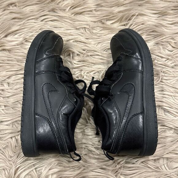 Nike Air Jordan kids sneakers 2.5 - Picture 1 of 7